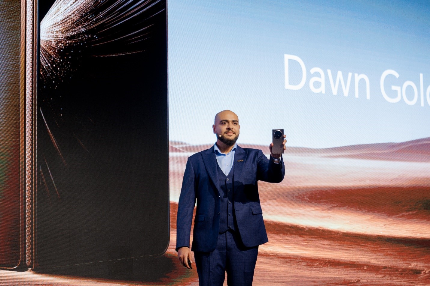 HONOR Introduces HONOR Magic V5 Foldable at a Premium Regional Event in Dubai