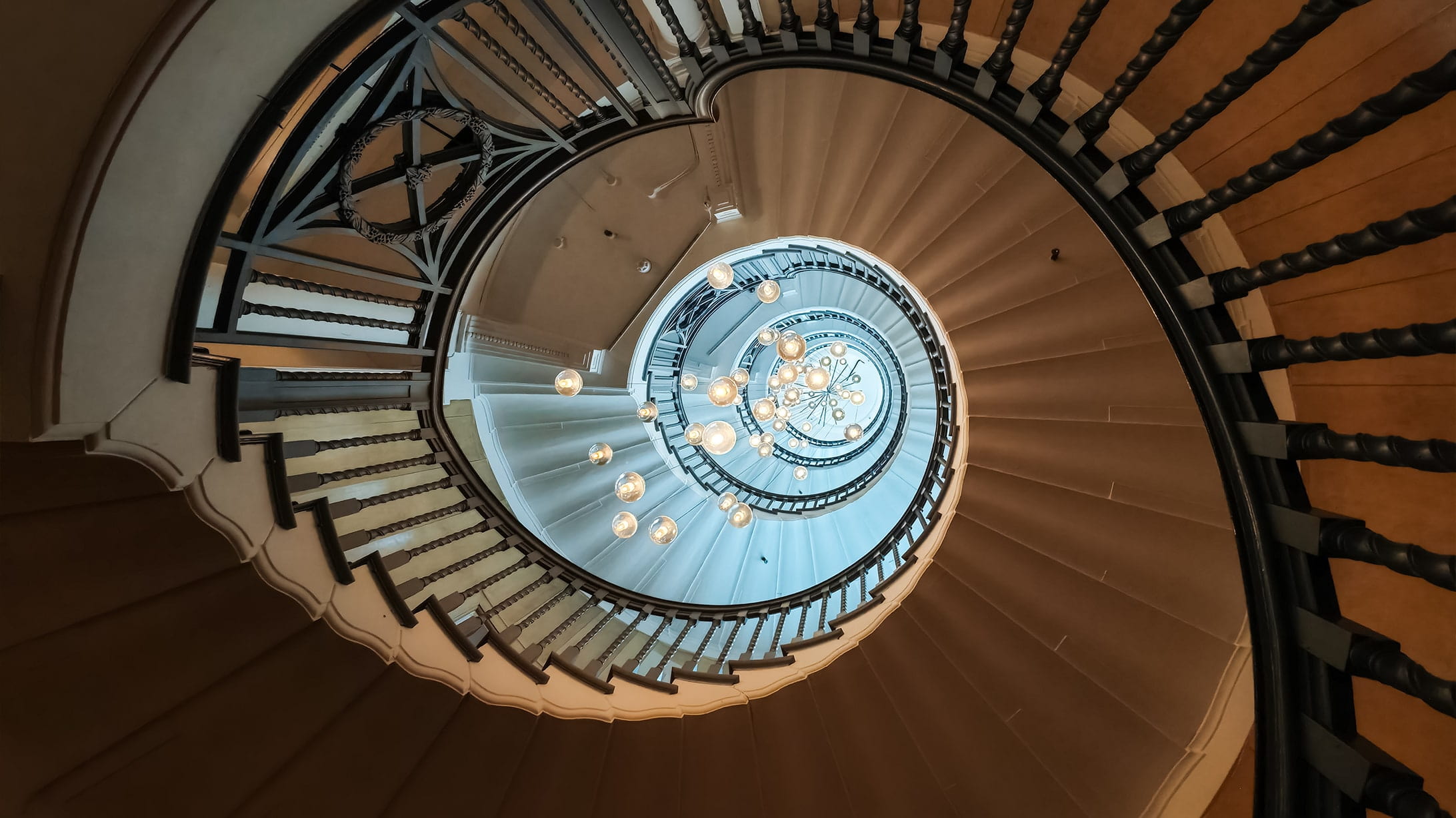 HONOR 90 Hold the Grand Scene with Wide