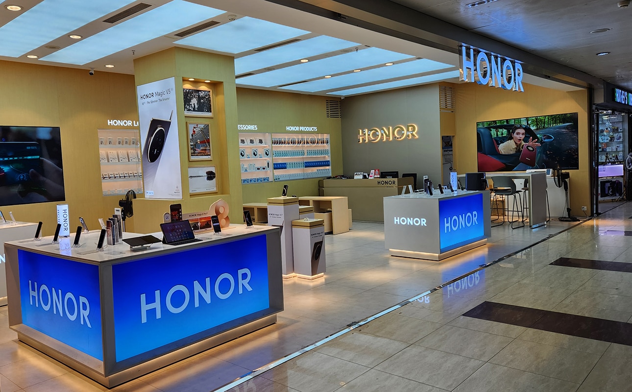 HONOR Experience Shop | EERNA - Jamuna Future Park