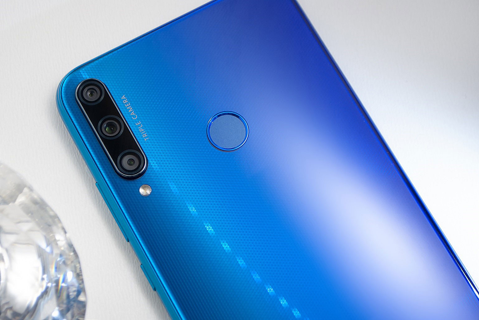 HONOR объявляет старт продаж доступного смартфона HONOR 9C