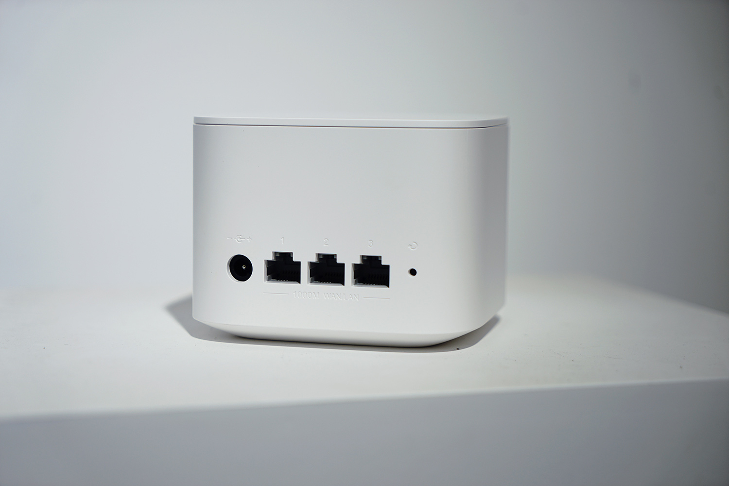 拒绝网络死角，打造“无脑”操作：荣耀路由2S首发评测