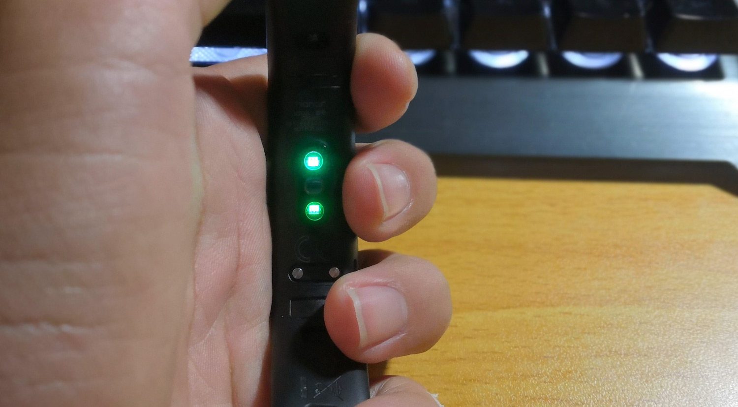 【荣耀少年】超高性价的荣耀手环4开局火爆都是因为…