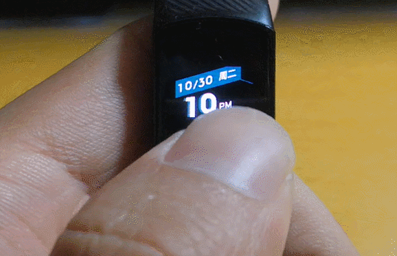 【荣耀少年】超高性价的荣耀手环4开局火爆都是因为…