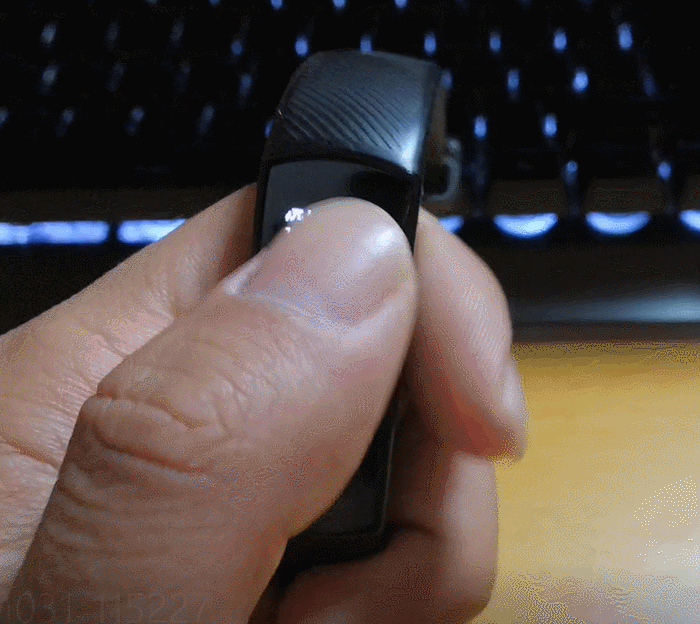 【荣耀少年】超高性价的荣耀手环4开局火爆都是因为…