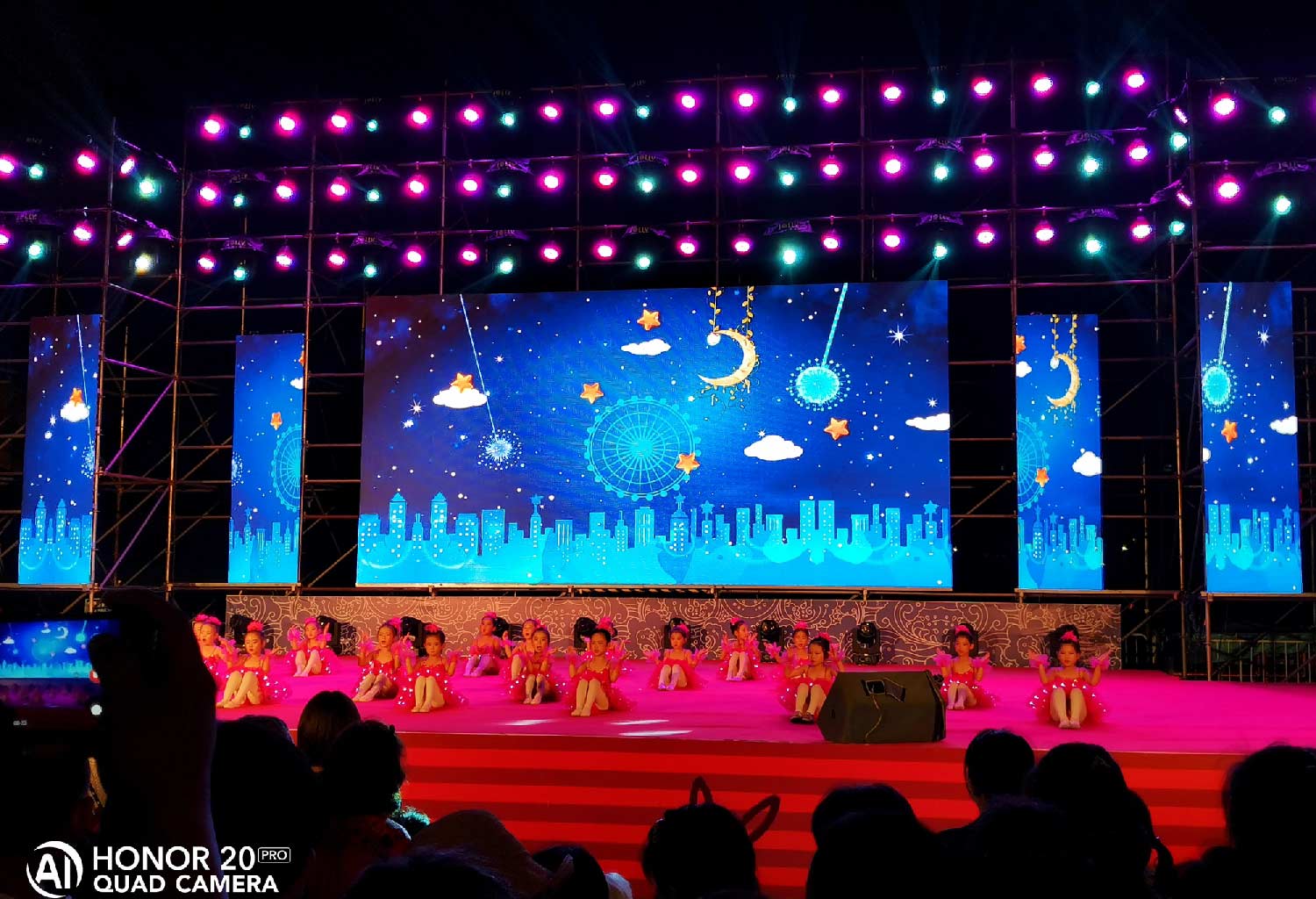 荣耀20 PRO超广角带你看更广阔的世界 