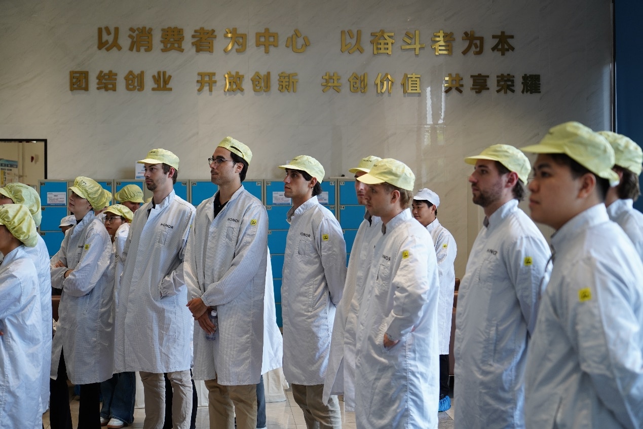 香港科技大学商学院师生到访荣耀开展研学交流 3