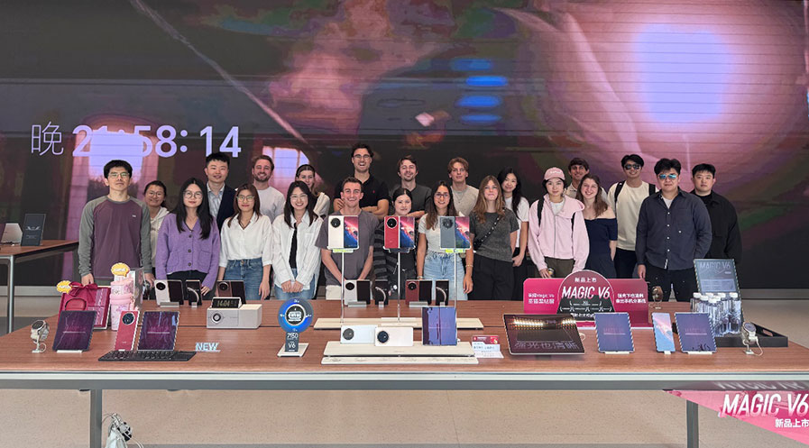 香港科技大学商学院师生到访荣耀开展研学交流