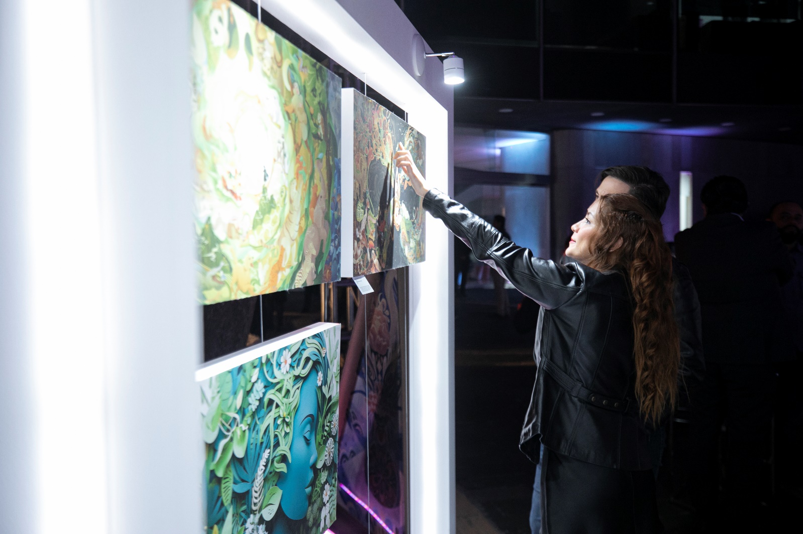 荣耀,汇聚年轻创新力量