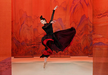 为动容，添从容