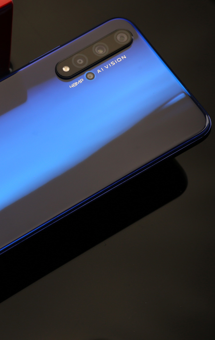 HONOR 20