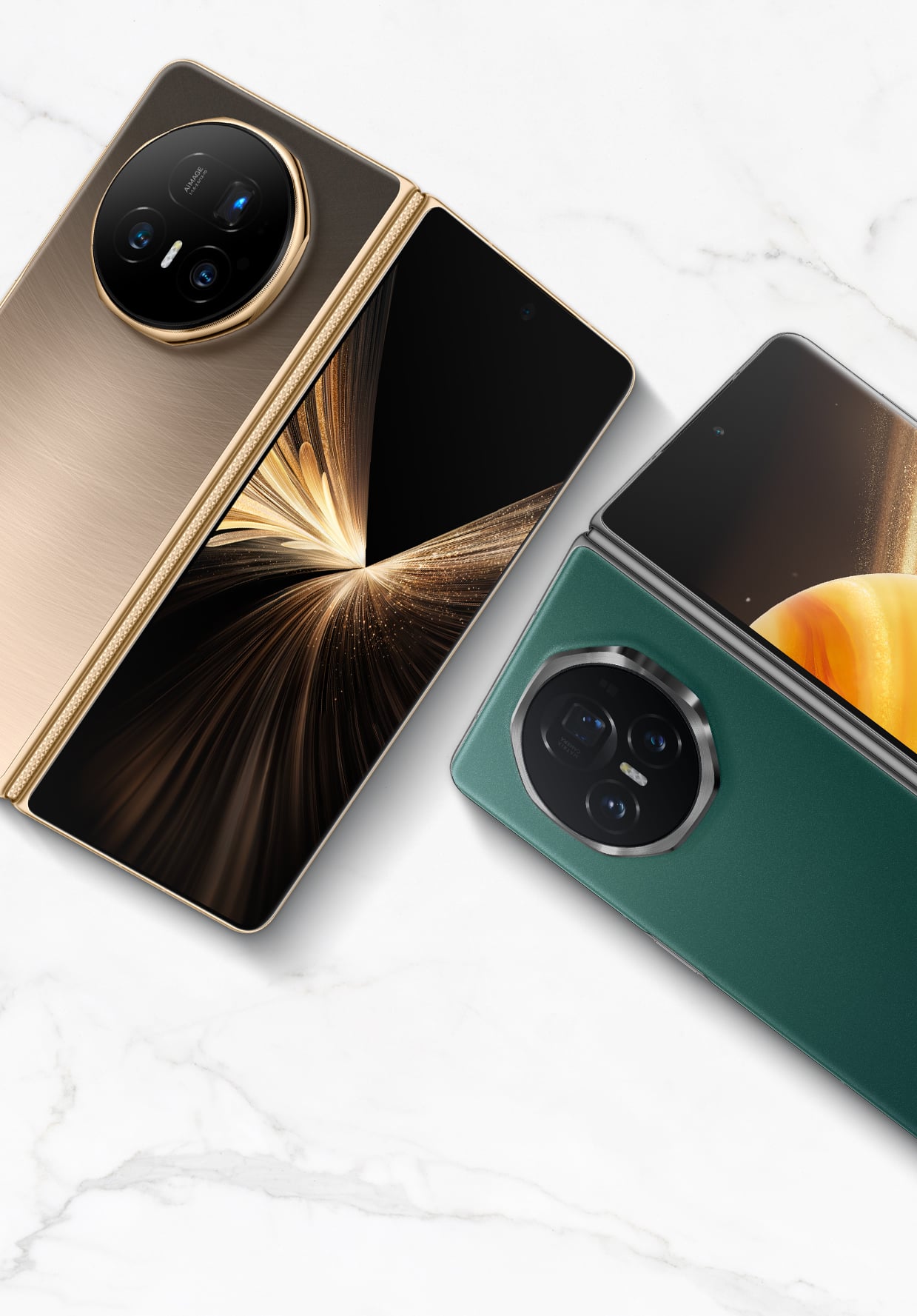 HONOR Magic V5
                        und HONOR Magic V3 im Vergleich