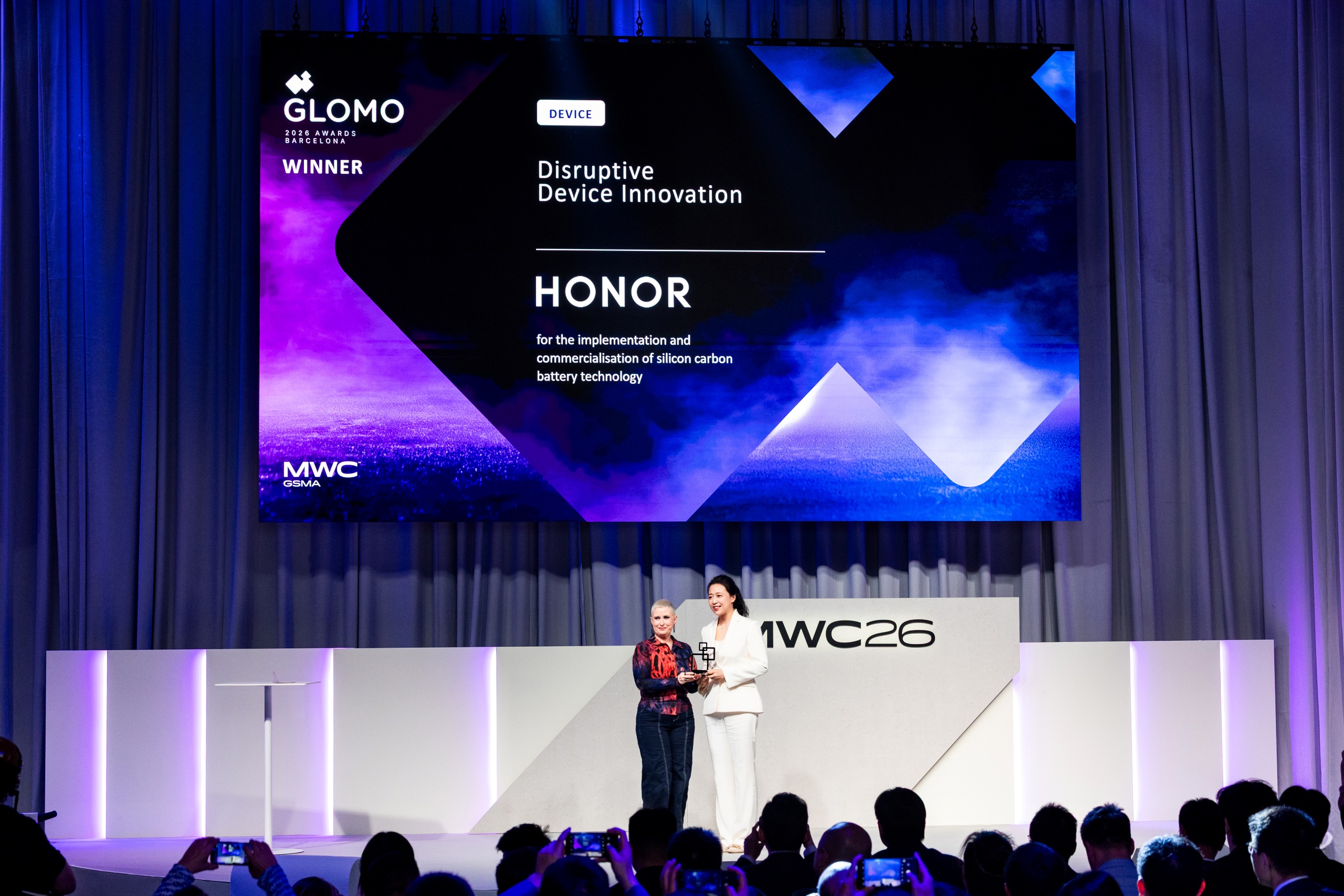 CEO Takes Center Stage at MWC 2026, While HONOR Praised for its Innovation and Integration of Intelligence 2