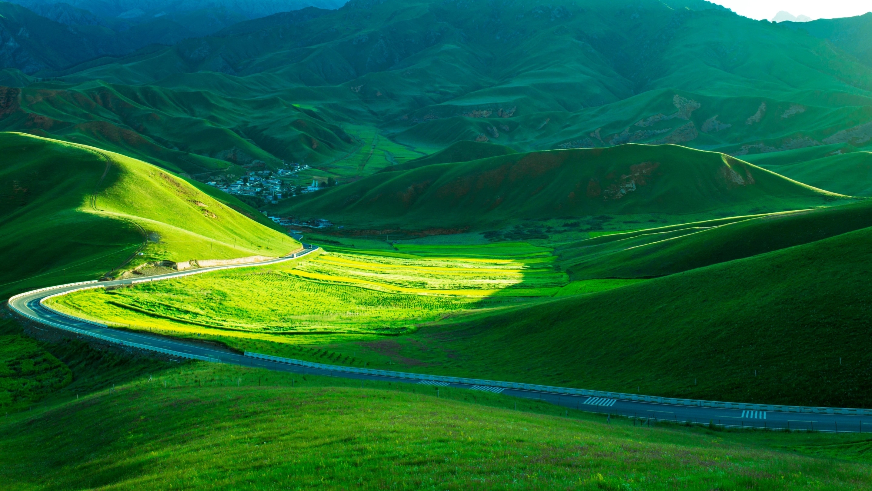 أكثر سطوعًا ووضوحًا وديناميكية على الشاشة الكبيرة 3