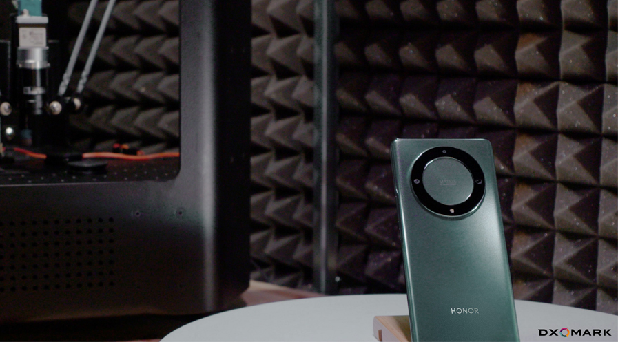 Po DXOMARK rang listi, baterija HONOR Magic5 Lite telefona zauzima prvo mesto